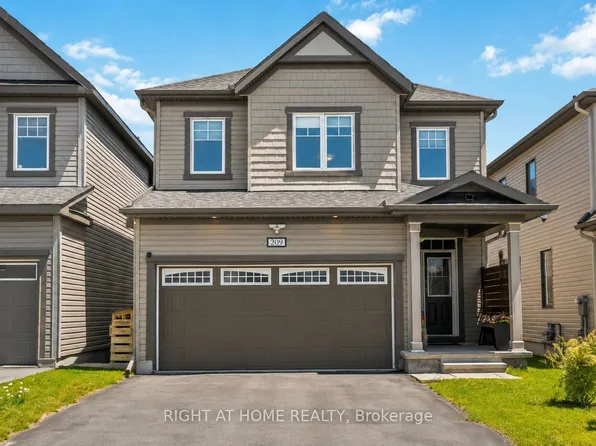 209 Quarter Horse St, Ottawa, ON K2S 0X9