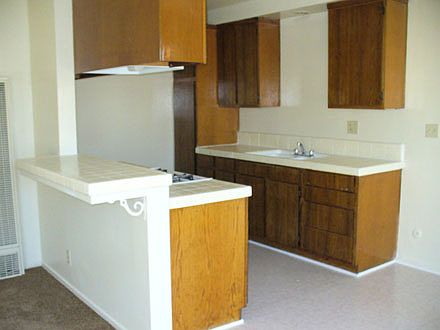 5th image of 630 E 97th St APT 03