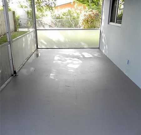 5th image of 818 NW 9th Ave