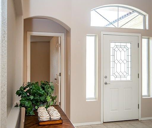3rd image of 2028 E Desert Lakes Dr