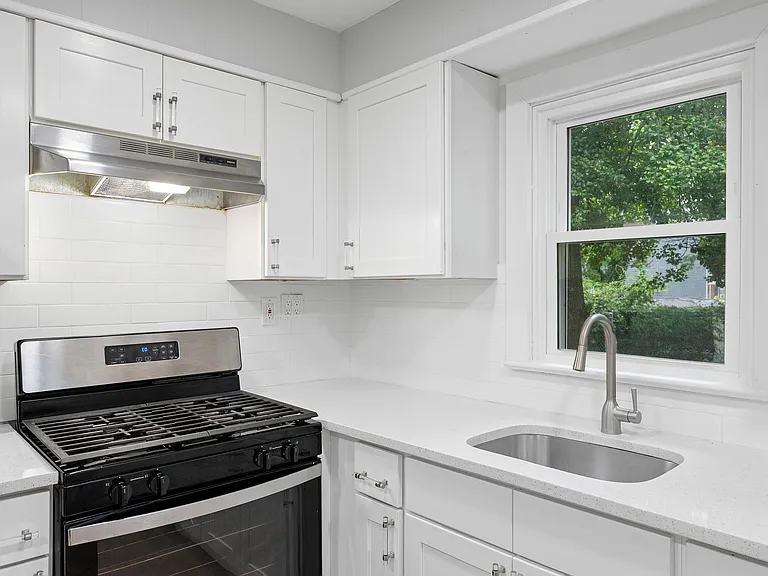806 S Fairview St — Photo 11