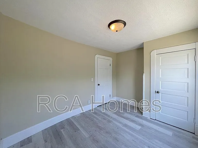 1555 Barth Ave #1555 — Photo 10