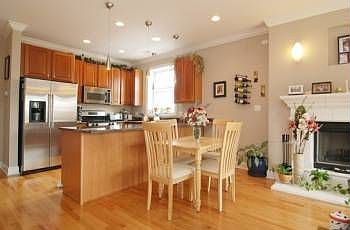 2nd image of 4901 N Winthrop Ave
