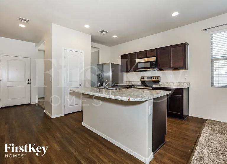 11316 E Cliffrose Ln — Photo 5