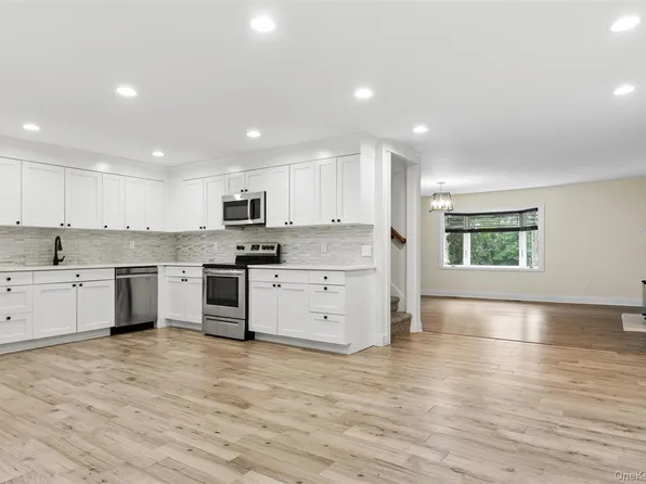 2639 N Wading River Road, Wading River, NY 11792