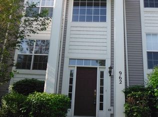 962 Summit Creek Dr, Shorewood, IL 60404