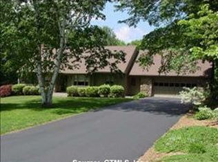 38 Michele Dr, Portland, CT 06480