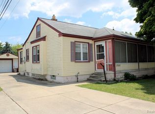 17033 Quarry St, Riverview, MI 48193