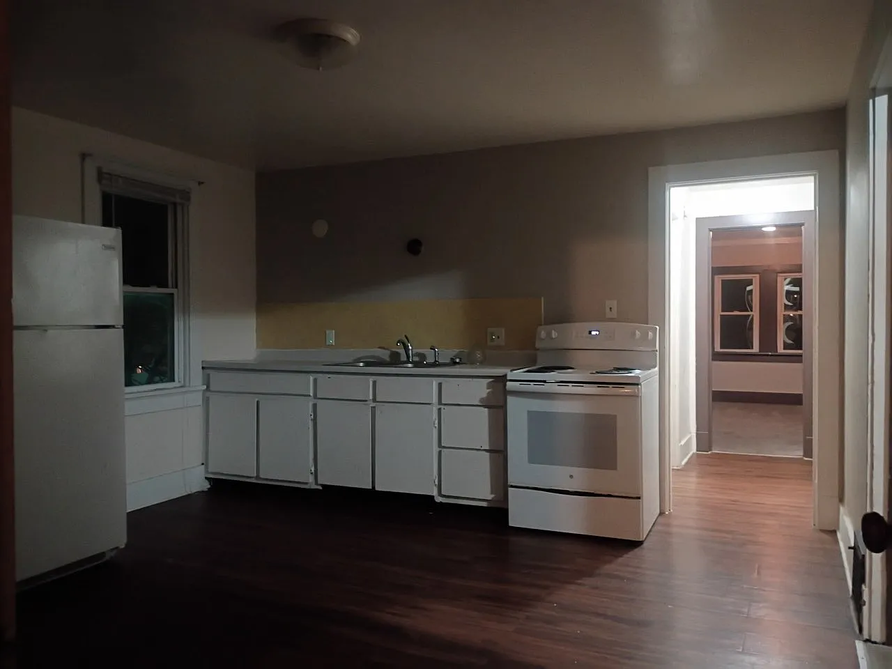 2 bed, 900 sqft, $1,050 — Photo 3