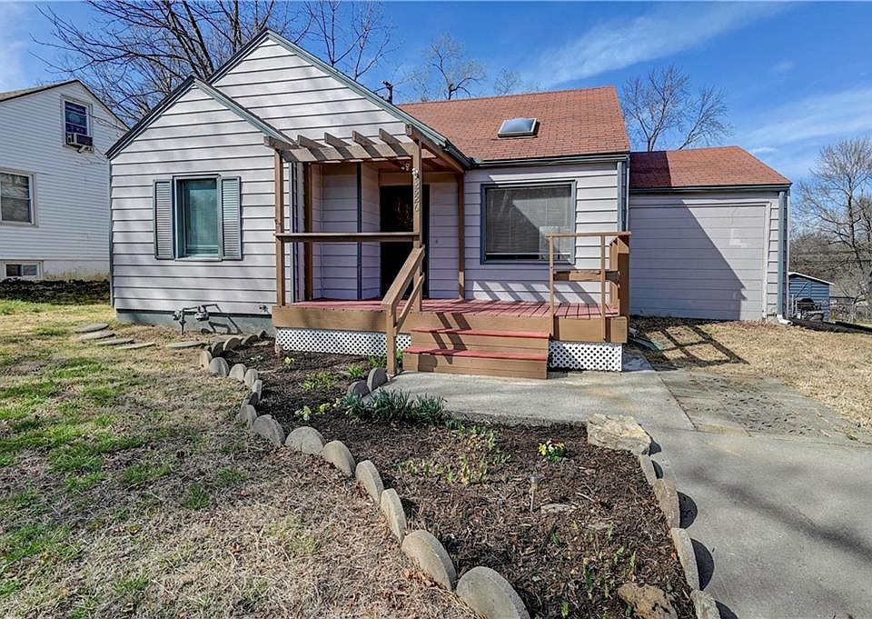 1st image of 3826 Meadow Ln