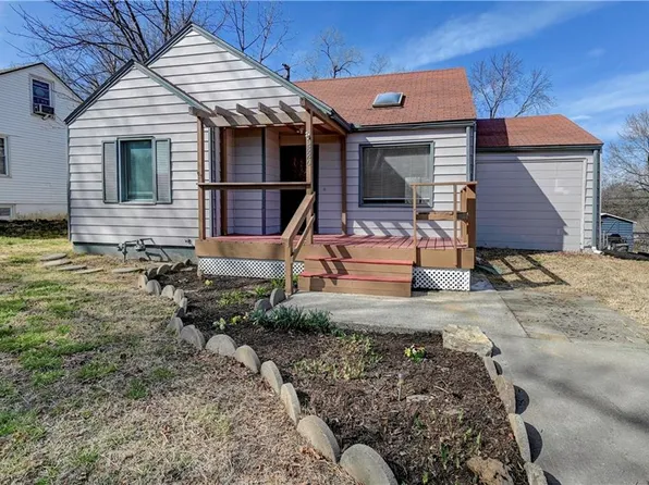 3826 Meadow Ln, Kansas City, MO 64137