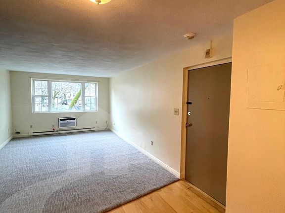 5th image of 21 Franklin St APT 8