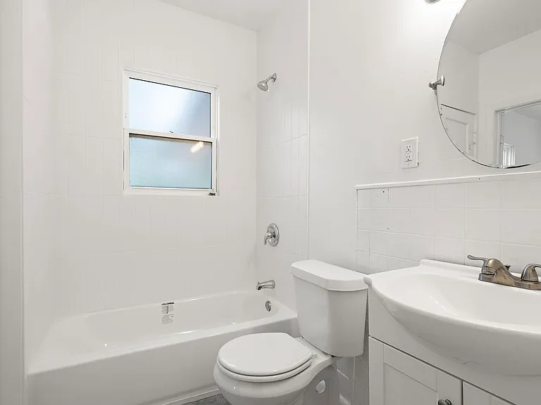 1301 Sloan St — Photo 18