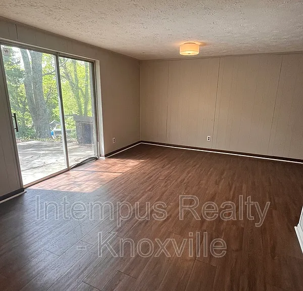 8738 Gleason Dr — Photo 8