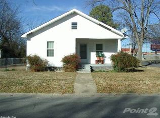 1004 Pine St, Conway, AR 72032