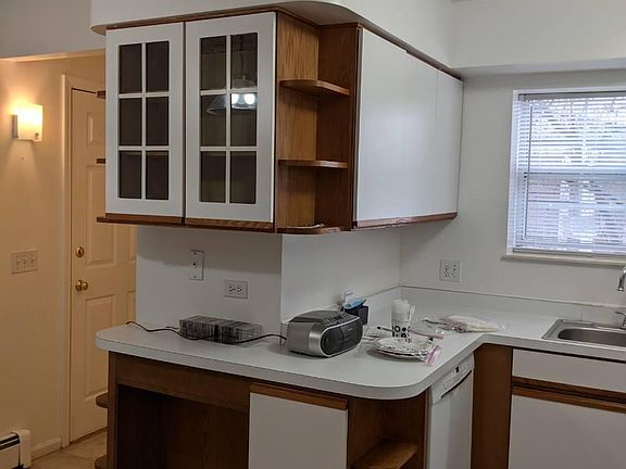 2nd image of 6560 W Belmont Ave APT 201D