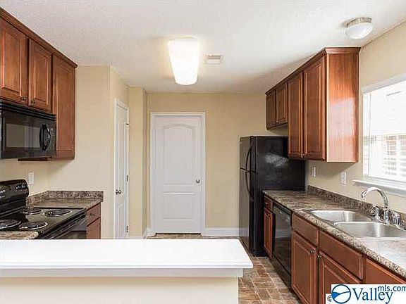 4th image of 212 Crab Orchard Dr