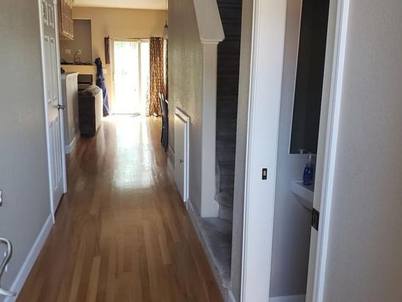 4th image of 2924 Yates St