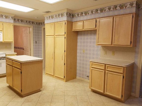 4th image of 2908 Ash St