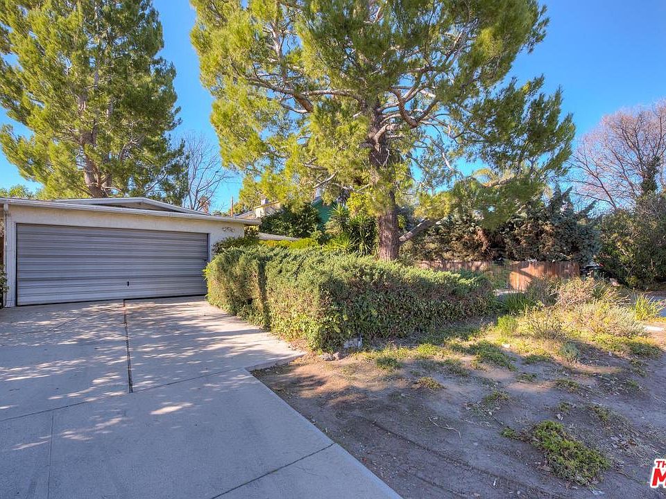 1st image of 4383 1/2 Allott Ave