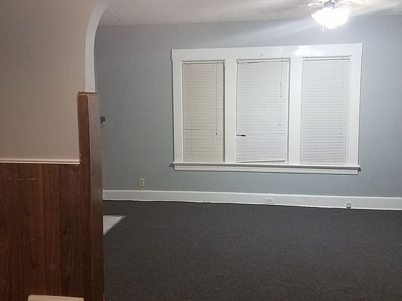 3rd image of 10216 Bernard Ave 10216 Bernard Ave #1