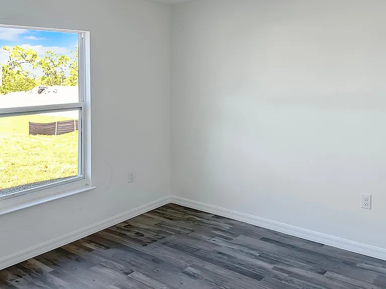 4528 NW 34th Pl — Photo 12