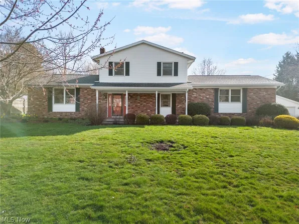 8710 Morningview Ave NW, Clinton, OH 44216