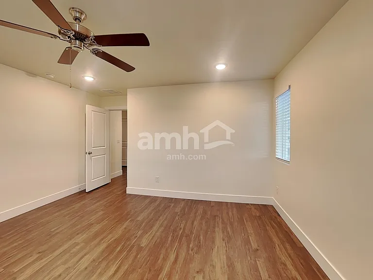 1559 N Garnet Creek Ave — Photo 10