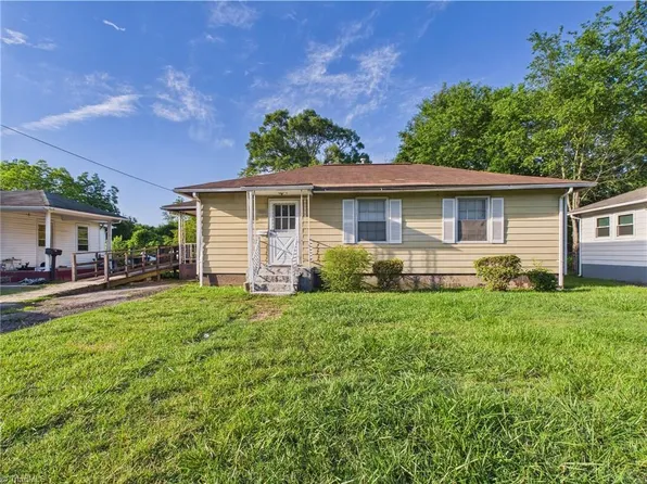 1008 E Brookline St, Winston Salem, NC 27107