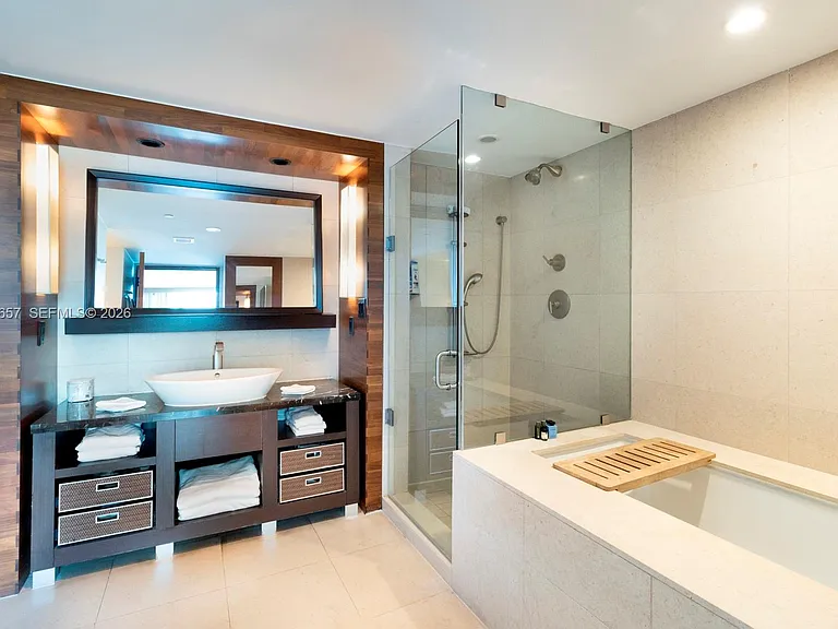 6801 Collins Ave #C414 — Photo 16