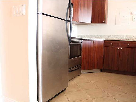 4th image of 7601 E Treasure Dr APT 1022