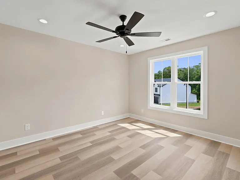 126 Luke Ct — Photo 20