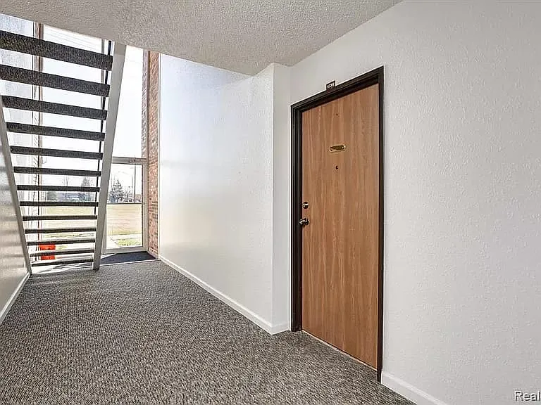 Building Photo - 43366 Fountain Dr #66