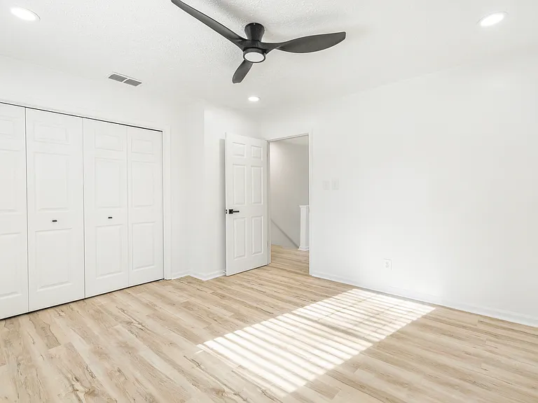 120 Woodhouse Ln #A — Photo 15