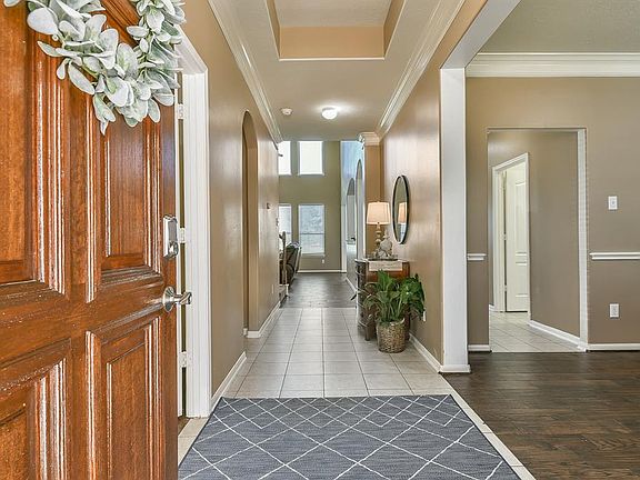 3rd image of 1601 Hickory Bend Ln