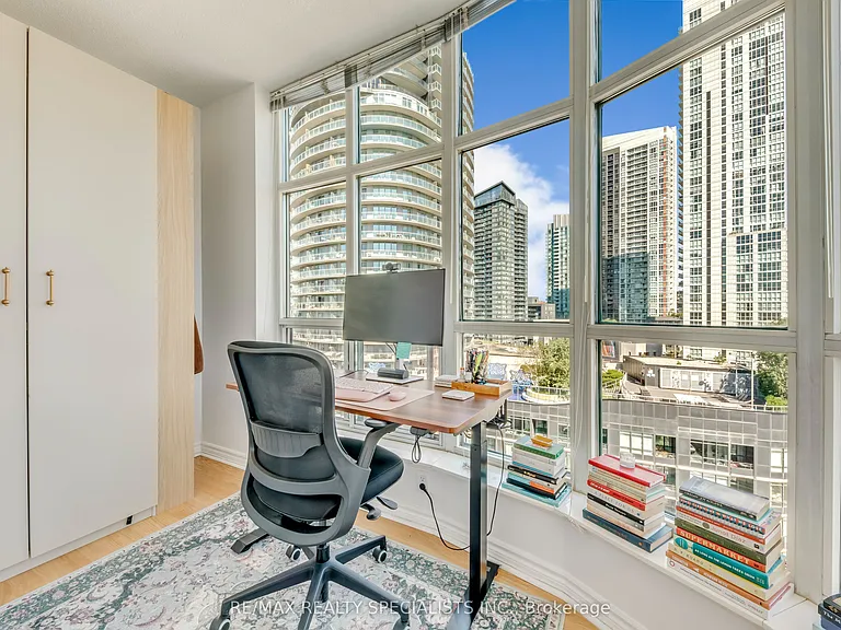 600 Queens Quay W #Penthouse 03 — Photo 17