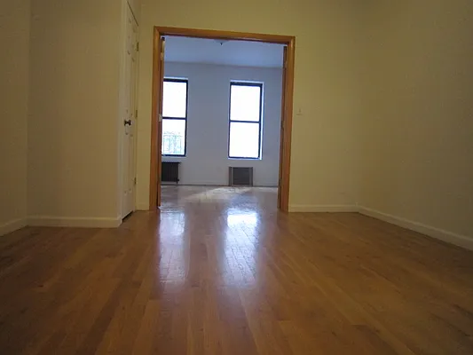 Rented by Apartments by Us | media 29