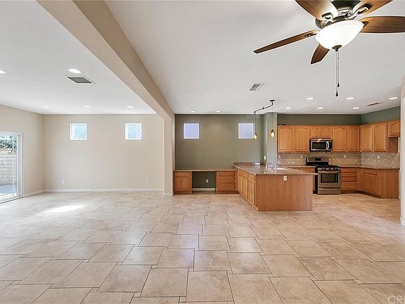 5th image of 27820 Sunflower Ct