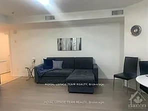 234 Rideau St #704 — Photo 17