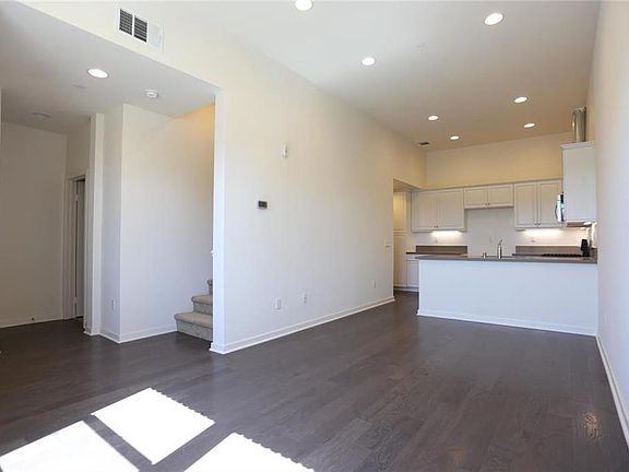 3rd image of 8870 Camphor Ave #H