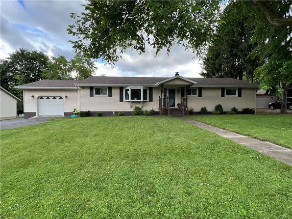 808 E Fairmont Ave, New Castle, PA 16105