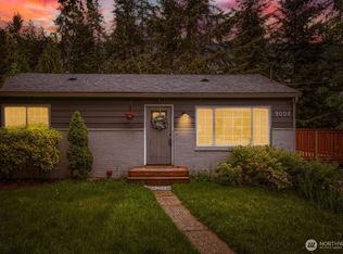 9004 218th St SW, Edmonds, WA 98026