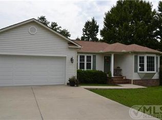 834 Chickasaw Trl, McMinnville, TN 37110