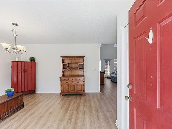 4th image of 1195 Riverside Ter