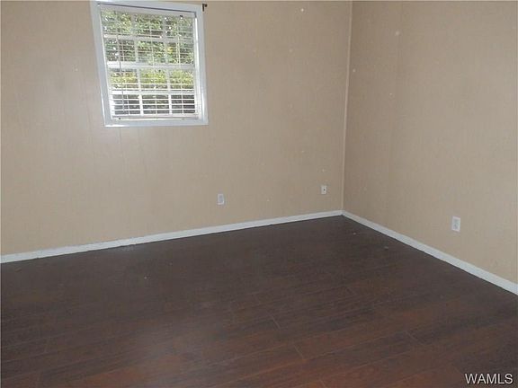 5th image of 403 6th St NE