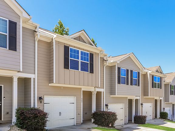 2nd image of 408 Highwood Ln