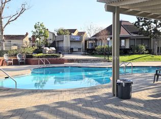 955 W Lamark Ln, Anaheim, CA 92802
