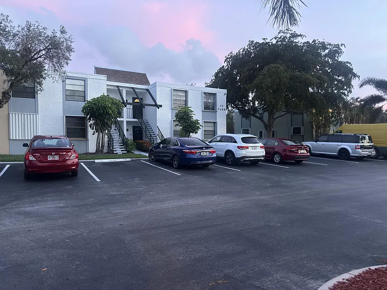 7460 NW 18th St #201 — Photo 39