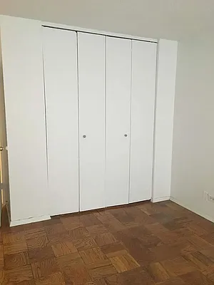Rented by Rhona Realty | media 4
