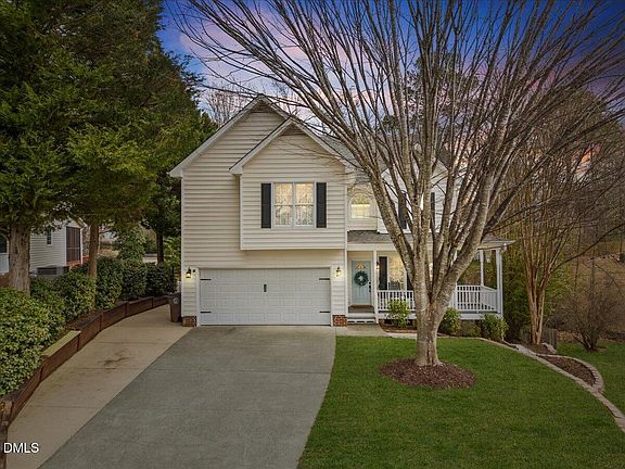 2nd image of 813 Deer Hollow Ct